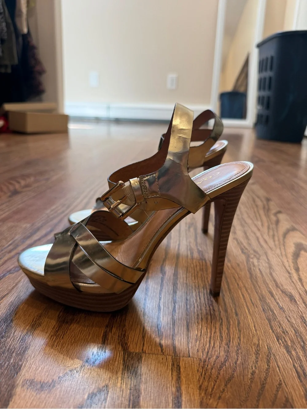 Coach Dani Mirror Metallic Gold Leather Strappy Heels Size 7